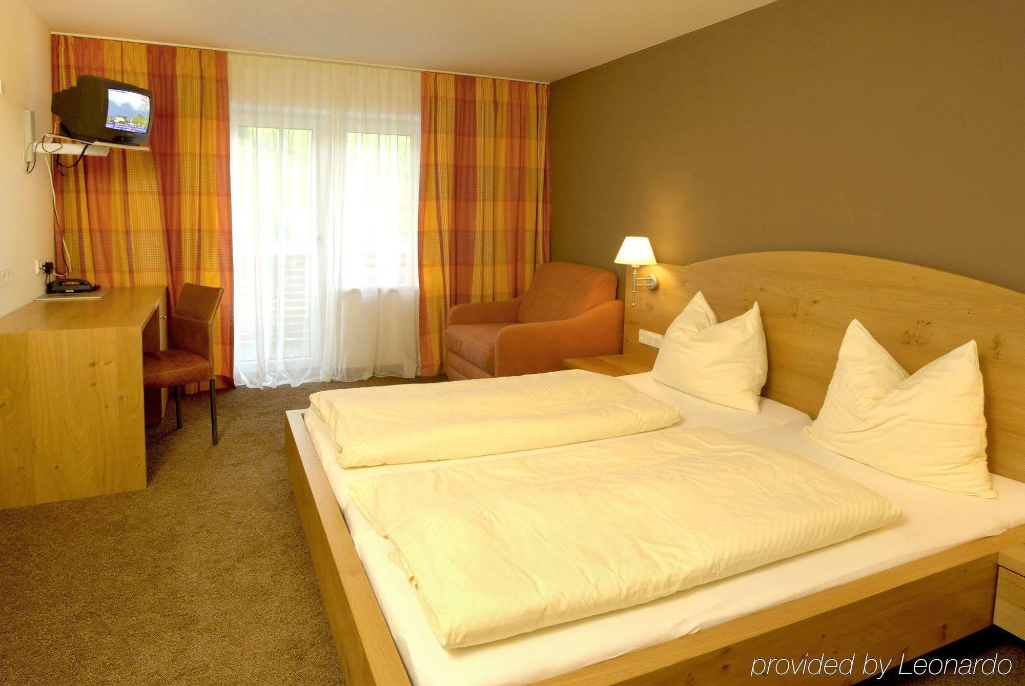 Hotel Bacher Asitzstubn ليوغانغ الغرفة الصورة